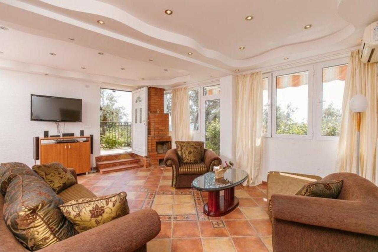 Monte Perla Residence Sveti Stefan Exteriör bild