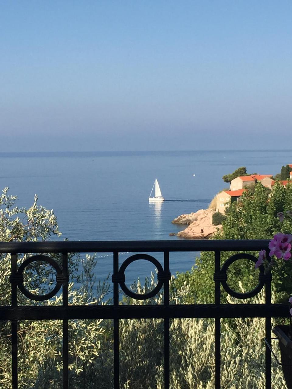 Monte Perla Residence Sveti Stefan Exteriör bild